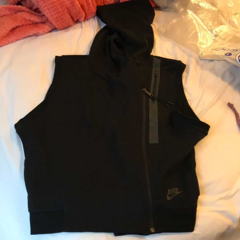 Nike vest